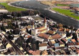 71 - TOURNUS : L'Abbaye Et L'Eglise St Philibert - Vue Aérienne - CPSM Dentelée Noir Blanc Grand Format - Saône Et Loire - Andere & Zonder Classificatie