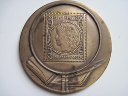 Médaille En Bronze Effigie Du Timbre République Francaise 30 C  Diam 51 Mm TBE - Andere