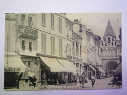 GP 2019 - 1478  MOISSAC  (Tarn-et-Garonne)  :  Rue De La République Et Eglise ST Pierre   1915    XXX - Moissac