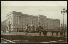 Ref 1297 - 2 X Early Postcards - Buckingham Palace & Rotten Row London - Buckingham Palace