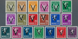 Norwegen: 1941, Definitives With Opt. 'V' (Victory Issue) Without Watermark In A Lot With 70 Complet - Covers & Documents