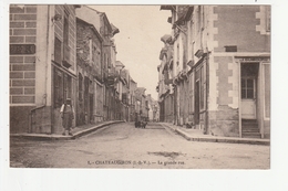 CHATEAUGIRON - LA GRANDE RUE - 35 - Châteaugiron