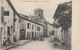 Secondigny En Gatine - La Grande Rue - Secondigny