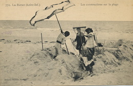 Jeu De Plage  Construction De Chateau De Sable  Sand Castle. La Baule - Jeux Et Jouets