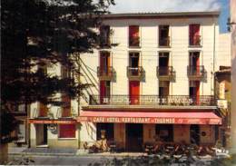 66 - VERNET Les BAINS : Hotel Restaurant Des TERMES ( Prop. Gaston FITTE ) CPSM Village (1.360 Habitants) Grand Format - Andere & Zonder Classificatie