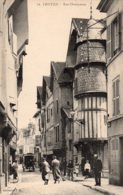 Cpa Troyes ,rue Champeaux. - Troyes