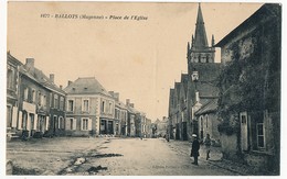 CPA - BALLOTS (Mayenne) - Place De L'Eglise - Sonstige & Ohne Zuordnung