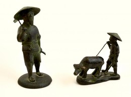 Jelzett Kínai Földmunkások, Patinázott Réz Figurák ( 2db), M: 11 és 16 Cm - Sonstige & Ohne Zuordnung