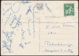 1962 A Tatabányai Bányász SC Játékosainak (Gelei, Szepesi, Rapp, Stb.) Aláírásai Pozsonyból Küldött Levelezőlapon - Altri & Non Classificati