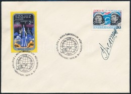 Szojuz 13 FDC Rajta Pyotr Ilyich Klimuk (1942- ) űrhajós Saját Kezű Aláírásával / Astronaut Autograph Signed FDC - Sonstige & Ohne Zuordnung