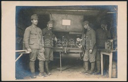 Cca 1914-1918 Tábori Telefonállomás Katonákkal, Fotólap, 9×14 Cm - Other & Unclassified
