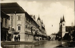 T2/T3 1930 Zalaegerszeg, Utca, Megyeház, Gyógyszertár, Patika, 'Sphinx' Benzin Táblája, Kerékpár, Automobil, Templom. Ki - Unclassified