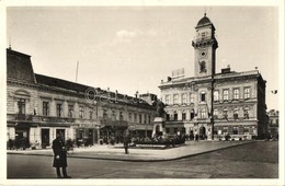 T2 Kassa, Kosice; Klapka Tér, Városháza, Klapka György Szobor, Csonka, Lajosy, Klein Mór üzlete, Takarékpénztár / Square - Zonder Classificatie