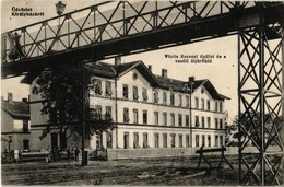T2 1915 Királyháza, Koroleve; Vöröskereszt épület, Vasútállomás, Vasúti átjáróhíd. Winkle L. Kiadása / Red Cross Bulidin - Unclassified