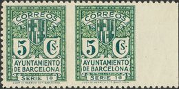 *9spha. 1932. 5 Cts Verde Y Verde Claro, Pareja. Variedad SIN DENTAR ENTRE LOS SELLOS Y El MARGEN DERECHO. MAGNIFICA. Ed - Other & Unclassified