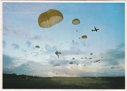 TRANSALL C.160. Largage De Parachutistes Au Crépuscule - Paracadutismo