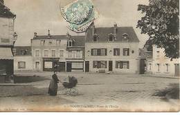 28 - Place De L'etoile - Nogent Le Roi