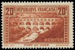 * EMISSIONS DU XXème SIECLE - 262b  Pont Du Gard, 20f. Chaudron Clair, T IIB, "rivière Blanche", TB - Neufs