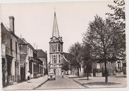 VIESLY   Eglise St Martin , Vue De La Place; Voiture Ancienne - Autres Communes
