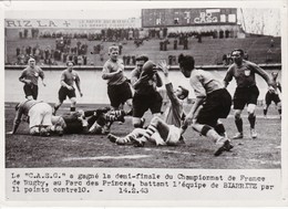 LE C.A.S.G. A Gagné La Demi-finale Du Championnat De France De Rugby, Au Parc Des Princes, Battant BIARRIZ - 18 X 13 Cm - Rugby