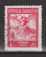 Indonesie 123 Used ; Vulkaan, Volcano, Volcan, Gunung Merapi 1954 NOW MANY STAMPS INDONESIA VERY CHEAP - Volcanos