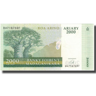 Billet, Madagascar, 2000 Ariary, KM:90b, NEUF - Madagascar