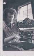 The Nostalgia Postcard . REPRO (Machine à écrire ) Women Assembling Typewriters At British OLIVETTI In Glasgow (08/1955) - Industrial