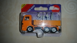 Siku Vrachtwagen Met Verkeersborden 1:87 Siku 1322 - Camions, Bus Et Construction
