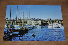 10563-      MARSEILLE, LE VIEUX PORT ET LA MAIRIE - Non Classés