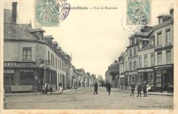 60 - GRANDVILLIERS - Rue De Beauvais Animée 1907 - Grandvilliers