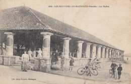 Les Moutiers-les-Mauxfaits.  Les Halles - Moutiers Les Mauxfaits