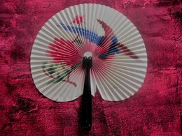 Ancient Chinese Paper Fan 60s (Flowers, Bird) Ancien éventail Chinois En Papier Années 60 (Fleurs, Oiseau) - Abanicos