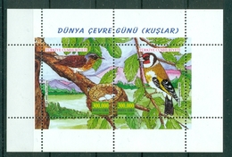 AC - TURKEY BLOCK STAMP -  SOUVENIR SHEET FOR THE ENVIRONMENT DAY BIRDS GOLDFINCH MNH 05 JUNE 2001 - Unused Stamps