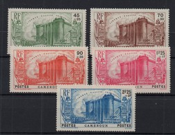!!! PRIX FIXE : CAMEROUN, SERIE BASTILLE N°192/196 NEUVE ** - Unused Stamps