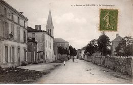 CPA 79 DEUX - SEVRES -  BRIOUX   -  Arrivée De Brioux -  La  Gendarmerie - Brioux Sur Boutonne