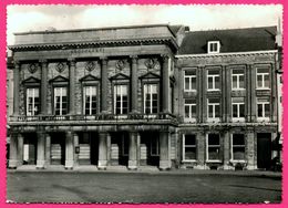 Cp Dentelée - Tirlemont - Hôtel De Ville - Tienen Stadhuis - Edit. BOEK En DAGBLADHANDEL CLUTS - Tienen