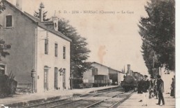 ***   16  ***  NERSAC  La Gare Arrivée Du Train Vapeur - Petit Defaut Angle BG - - Otros Municipios