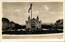 * T2/T3 Kolozsvár, Cluj; Hitler Adolf Tér, Országzászló, Nemzeti Színház Magyar Zászlóval és Címerrel / Square, Hungaria - Non Classificati