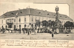 T2 Érsekújvár, Nové Zámky; Arany Oroszlán Szálloda, Szentháromság Szobor / Hotel, Monument - Zonder Classificatie