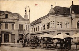 T2 1911 Léva, Levice; Lang Központi Kávéháza, Piac árusokkal, Barsmegyei Népbank, Borcsányi és Csernák és Kovács üzlete  - Non Classificati