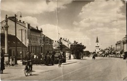 T3/T4 1955 Malacka, Malacky; Utcakép, Kerékpárosok, Templom / Street, Man On Bicycles, Church (fa) - Non Classificati