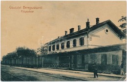 T2/T3 1909 Beregszász, Berehove; Pályaudvar, Vasútállomás, Vagonok. W. L. 1939. Kiadja Auer K. és Kovács K. / Bahnhof /  - Unclassified