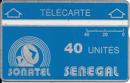 CARTE-HOLOGRAPHIQUE-SENEGAL-40U-SONATEL-V°N° Envers-N°905A03886-R° Bandes Argent/H0,5mm-B 1mm -UTILISE-TBE - Sénégal