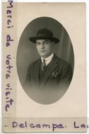 - Carte Photo - Homme Au Chapeau, Un Peu Mafiosi, Photo G.DUPONT, COSNE, Dans La Niévre,  TBE, Scans. - Photographs