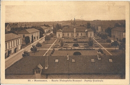 CPA Montesson Ecole Théophile Roussel Partie Centrale - Montesson