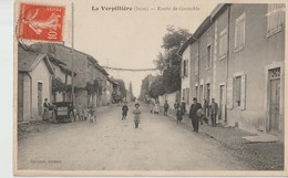 LA VERPILLIERE ( Isère ) - Route De Grenoble Personnages Au Premier Plan. - Saint-André-le-Gaz