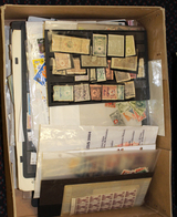 MISCELLANEOUS ACCUMULATION Of Collectors Remainders In A Box, Various In Packets, Stock Cards, On Leaves Etc. Incl. Brit - Altri & Non Classificati