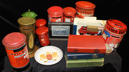 MONEY/LETTER BOXES - Three P.O Savings Bank Money Boxes In Red, Blue & Green, One With Box, Pair Of Red Letter Box Salt  - Other & Unclassified