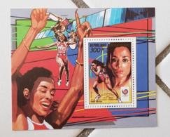 CENTRAFRIQUE Athletisme, Jeux Olympiques De SEOUL 1988. Bloc De Luxe YVERT 804 MNH. ** - Atletismo