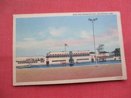 Birdland Swimming Pool   Iowa > Des Moines -  Ref 3447 - Des Moines